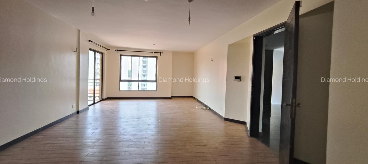 3 Bed Apartment with En Suite at Parklands - 16