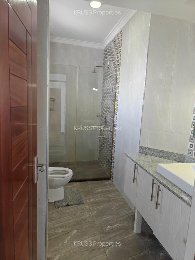 4 Bed Apartment with En Suite at Ar182 - 11