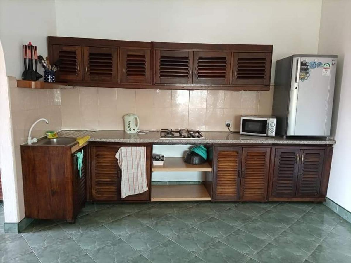 Serviced 1 Bed Apartment with En Suite at Behind Citymall - 2