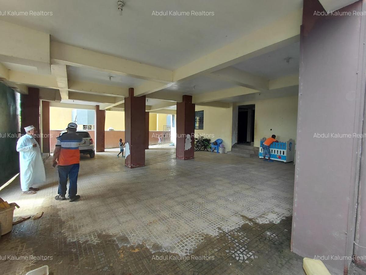 10 Bed House with En Suite at Bamburi - 5