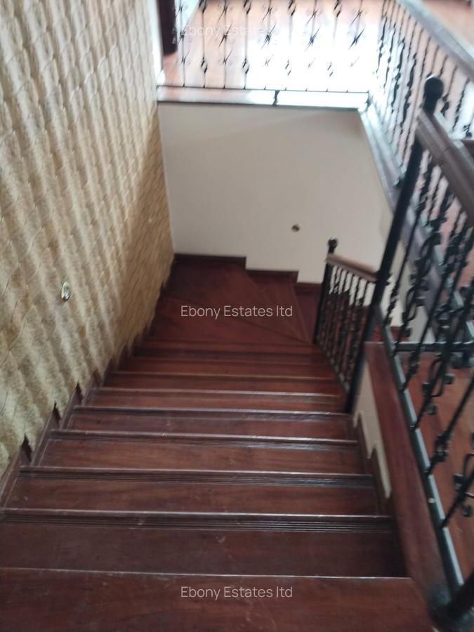 5 Bed Townhouse with En Suite in Kileleshwa - 6