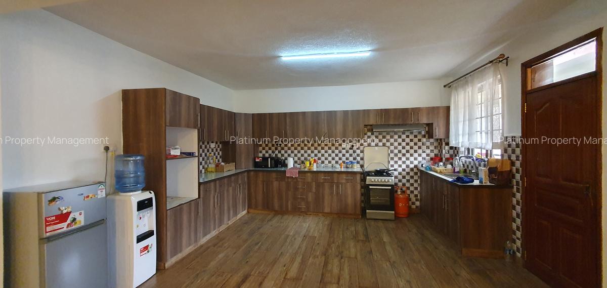 3 Bed Apartment with En Suite at Church Road - 5