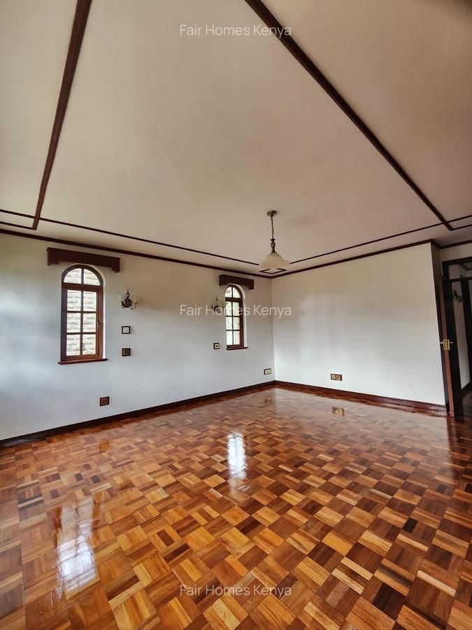 4 Bed Townhouse with En Suite at James Gichuru - 10