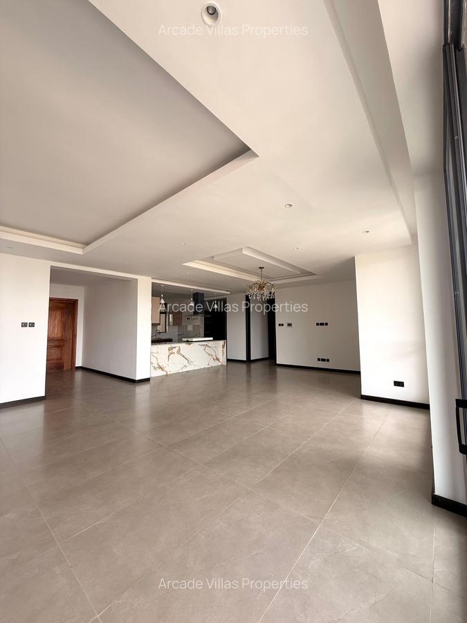 3 Bed Apartment with En Suite in Riverside - 6