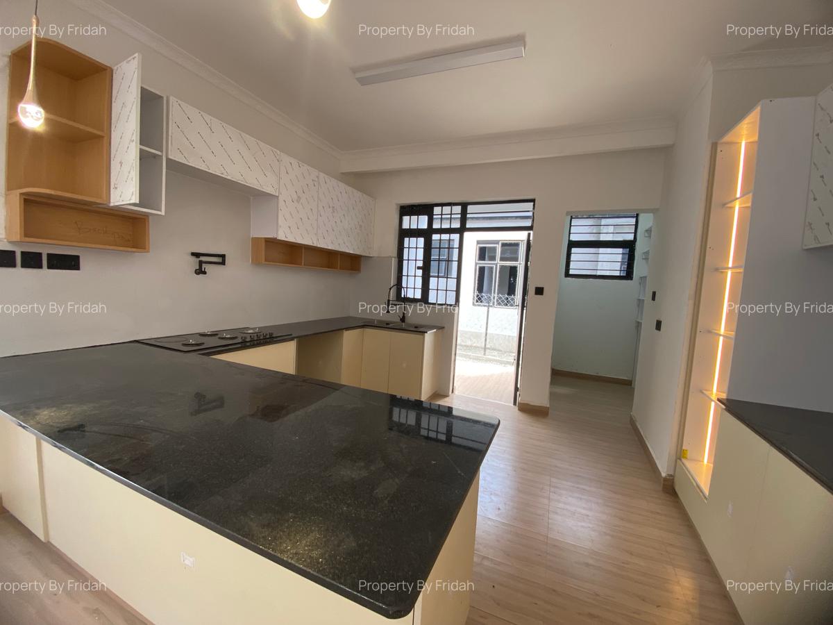 4 Bed House with En Suite in Kitengela - 8