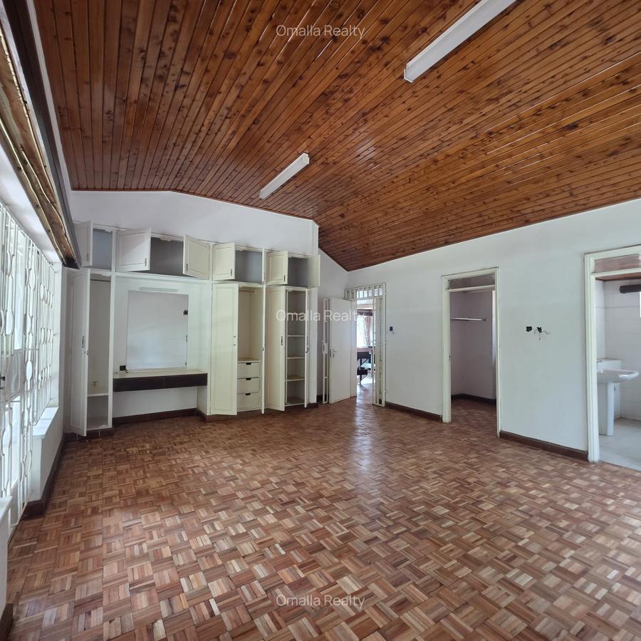 Commercial Property with Service Charge Included in Rosslyn - 5