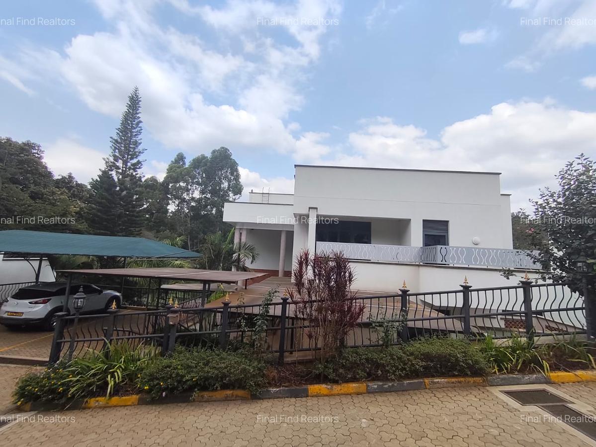 7 Bed Townhouse with En Suite in Nyari - 17