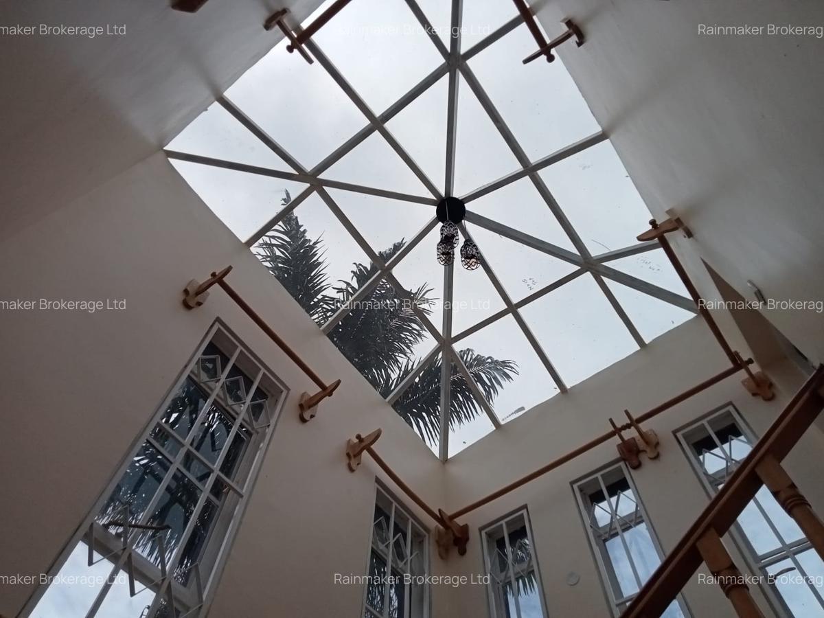 4 Bed House with En Suite in Spring Valley - 16