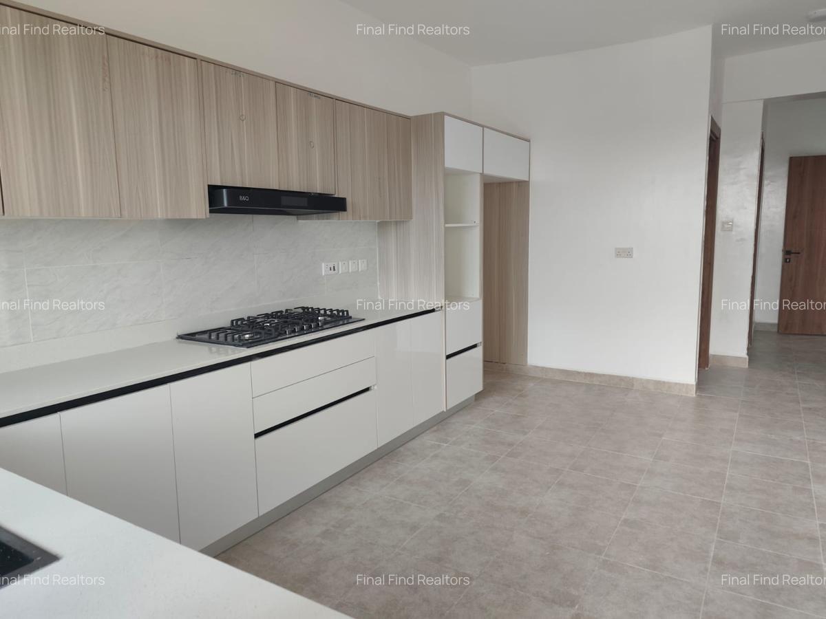 4 Bed Apartment with En Suite in Parklands - 1