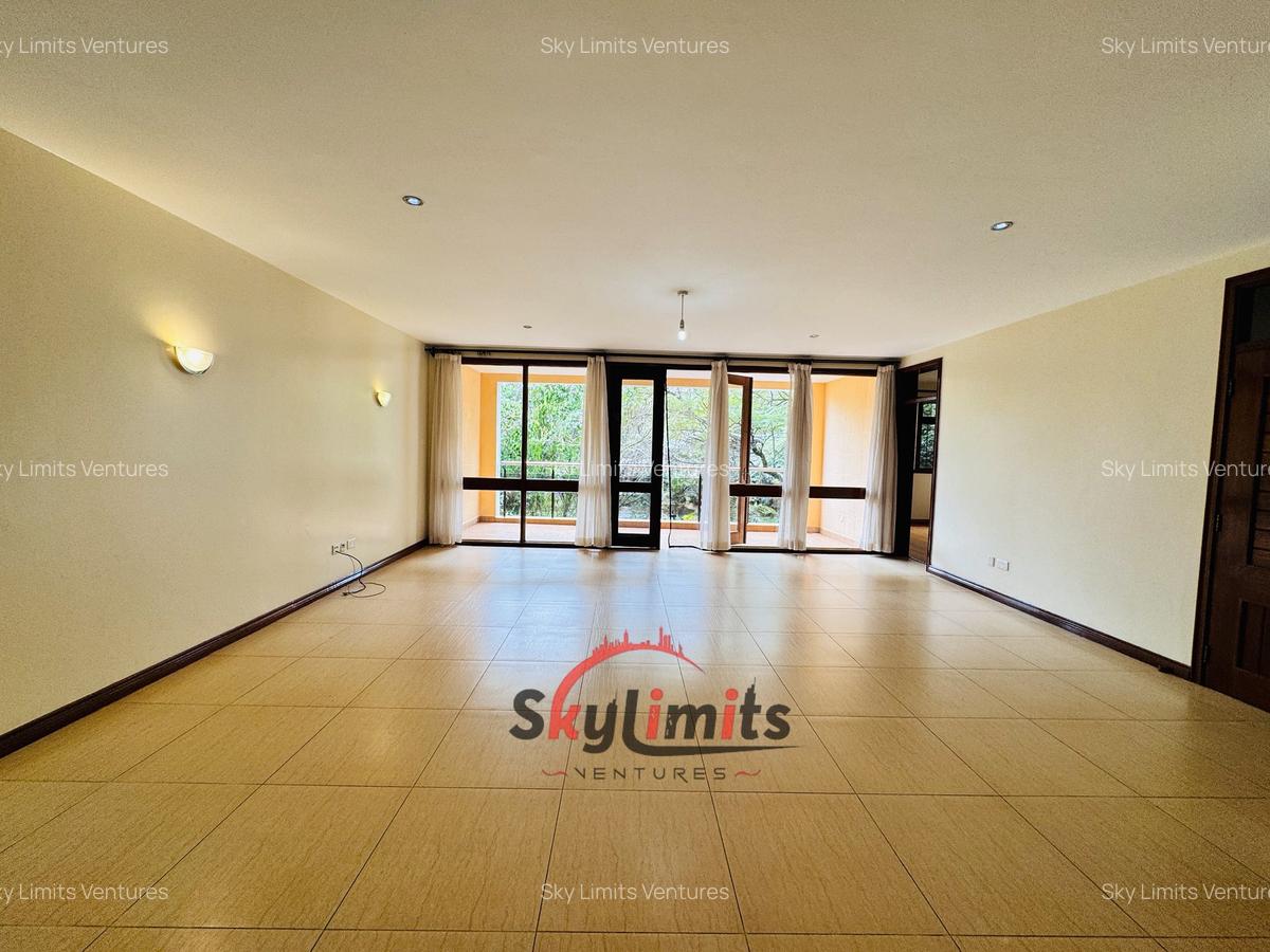 3 Bed Apartment with En Suite at Riverside Drive - 2