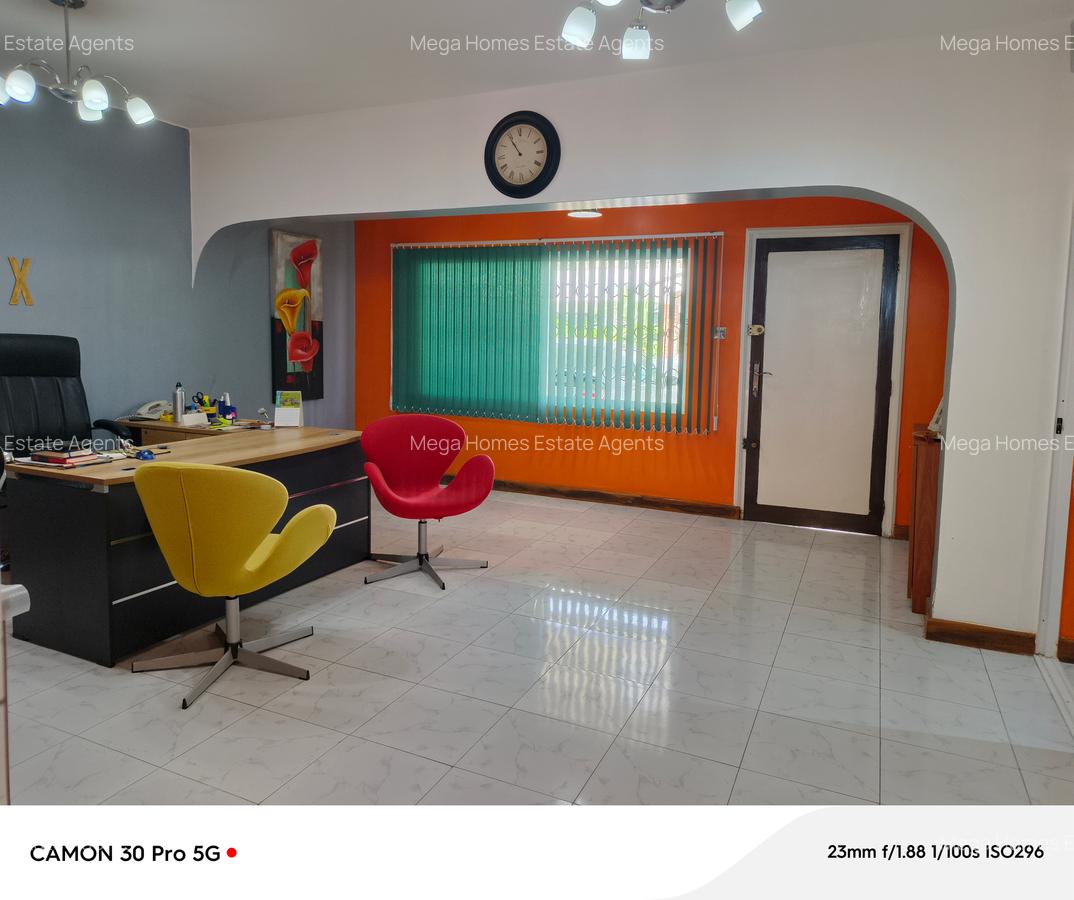 4 Bed Townhouse with En Suite at Sports Road - 3