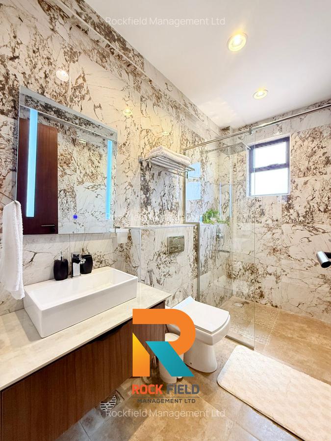 Serviced 2 Bed Apartment with En Suite in Brookside - 12