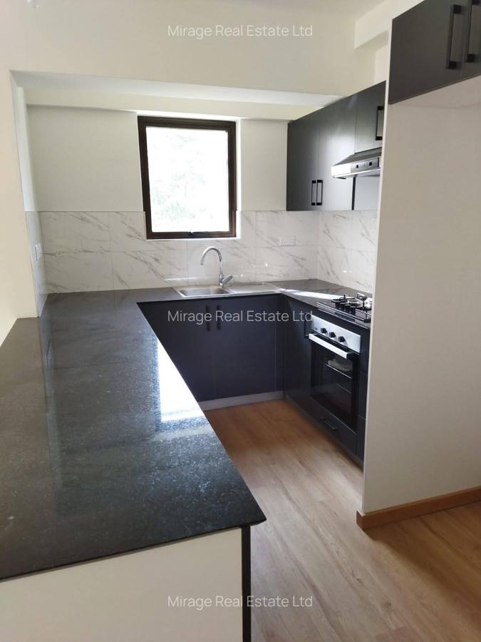 1 Bed Apartment with Swimming Pool in Garden Estate - 4