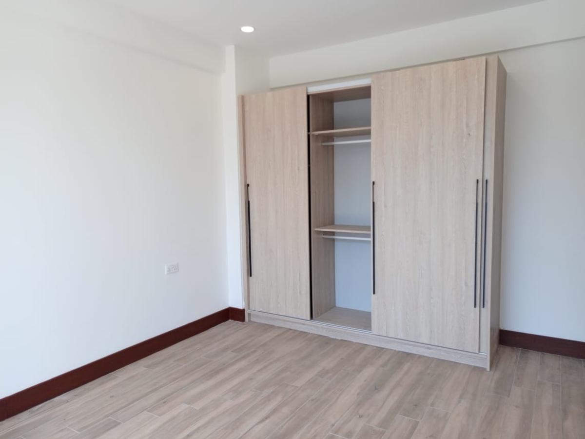 2 Bed Apartment with En Suite at City Park Drive - 11