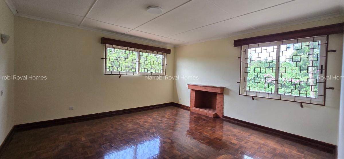 5 Bed Townhouse with En Suite at Lavington Green - 18