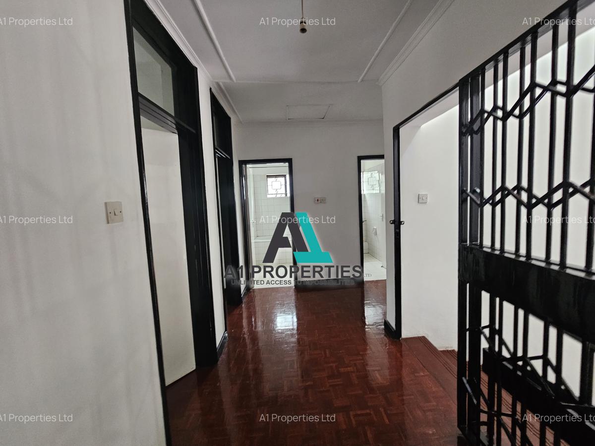 4 Bed Townhouse with En Suite in Lavington - 6