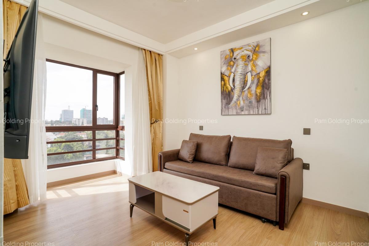 Furnished 3 Bed Apartment with En Suite at Riverside Drive - 10