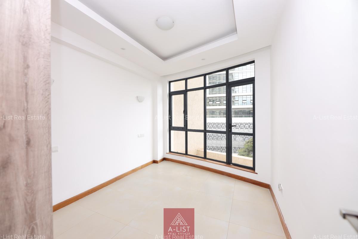 2 Bed Apartment with En Suite at Lantana Road - 10