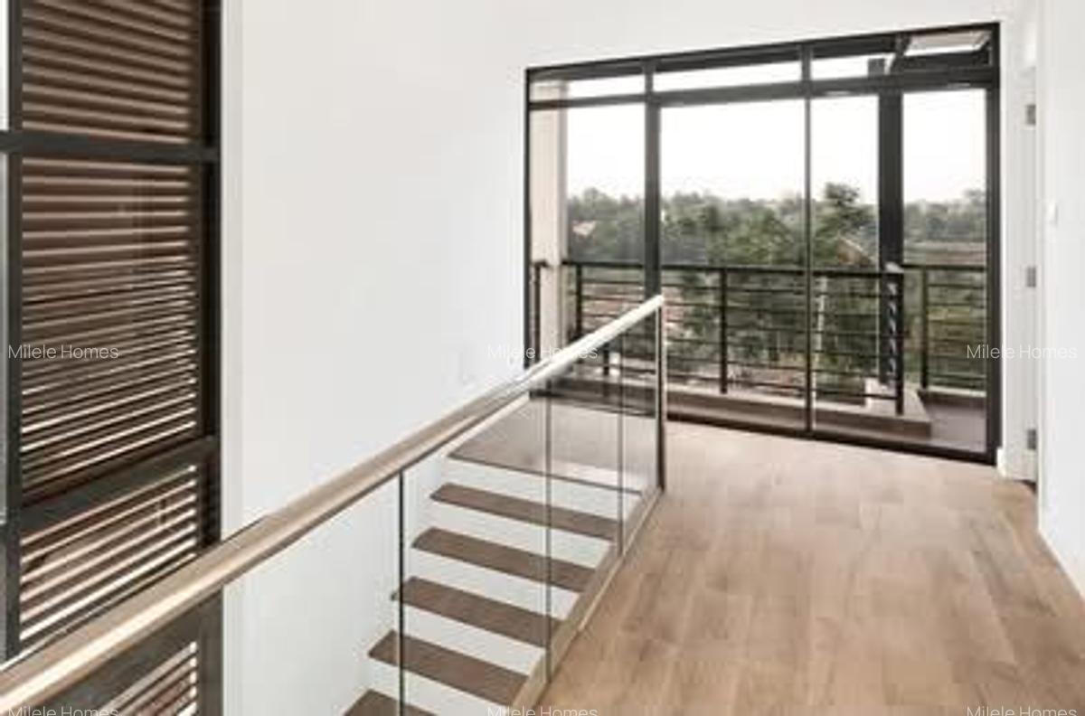 4 Bed Townhouse with En Suite in Loresho - 5