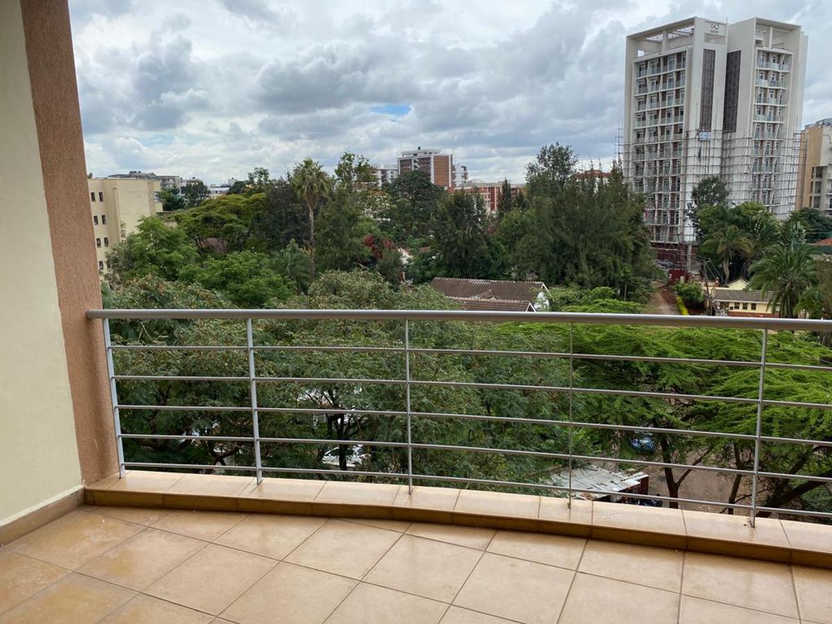 4 Bed Apartment with En Suite in Kileleshwa - 4