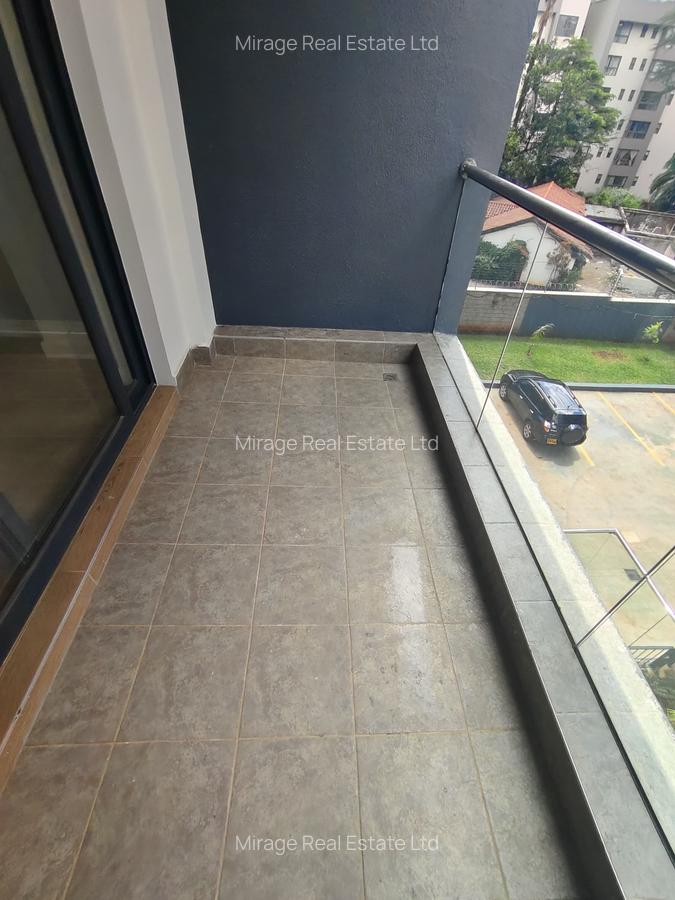 1 Bed Apartment with En Suite in Lavington - 8