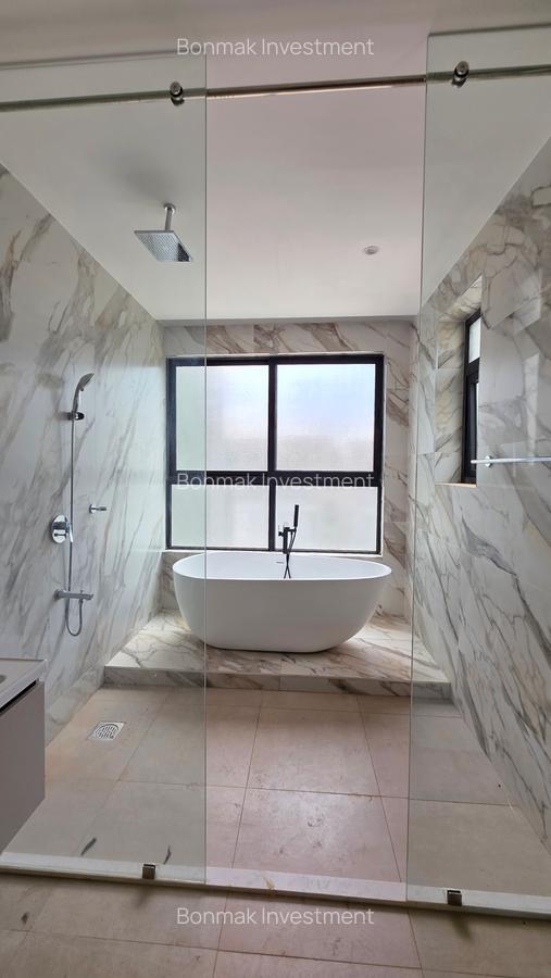 4 Bed Townhouse with En Suite at Lavington Green - 20