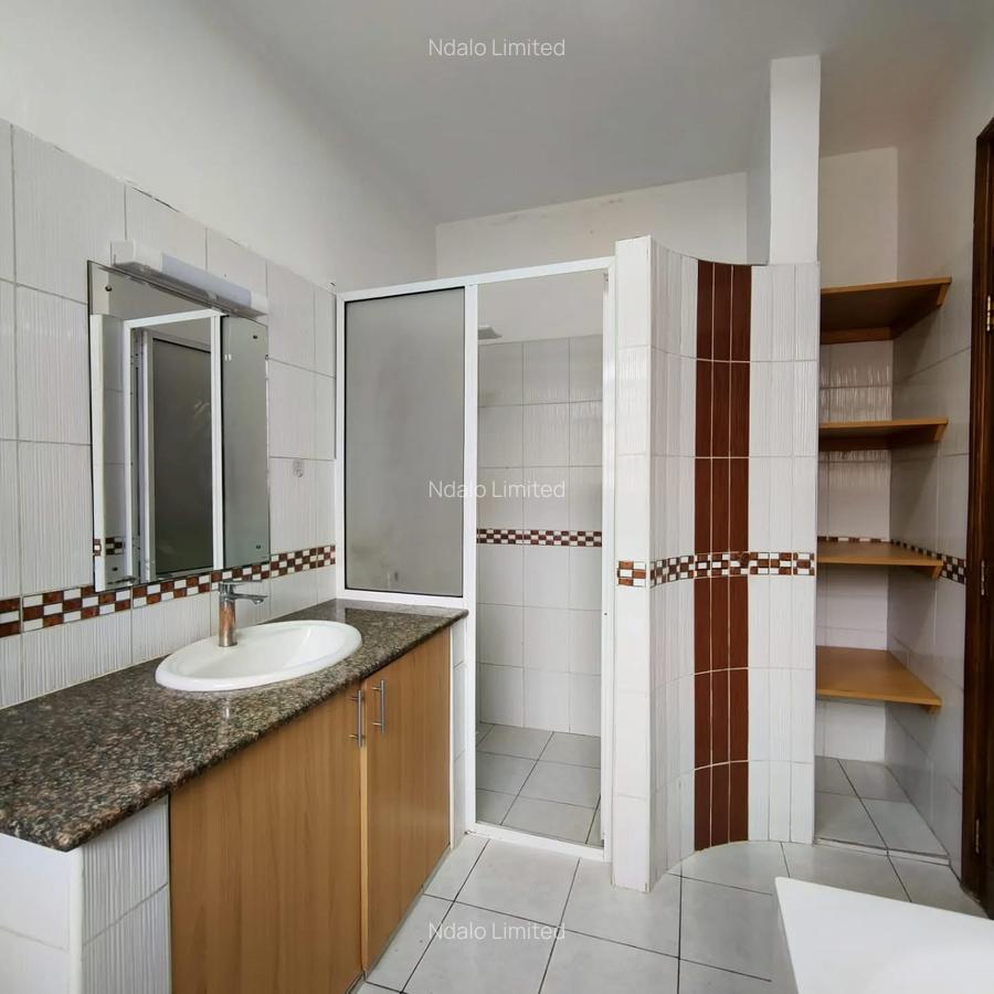 3 Bed Apartment with En Suite at Kilimani - 12