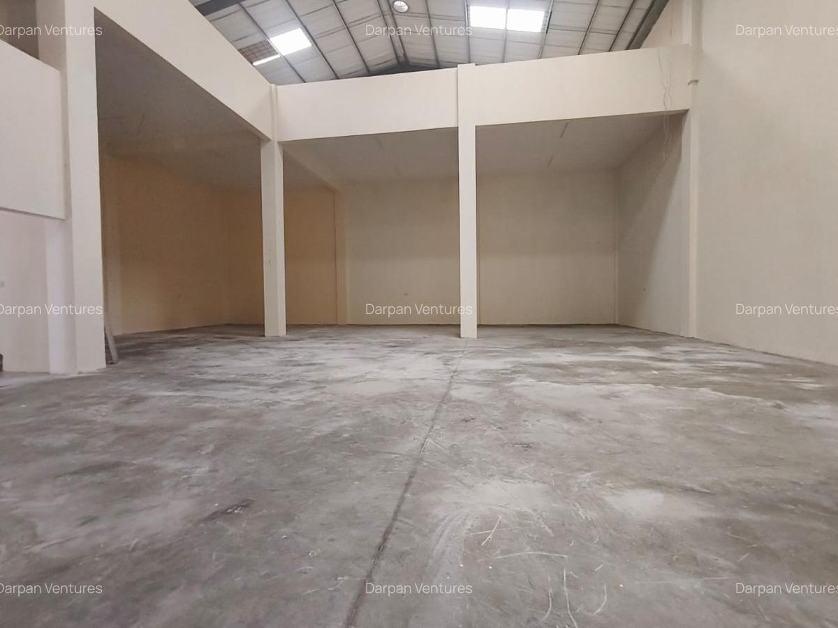 5,940 ft² Warehouse with Service Charge Included in Ruaraka - 3