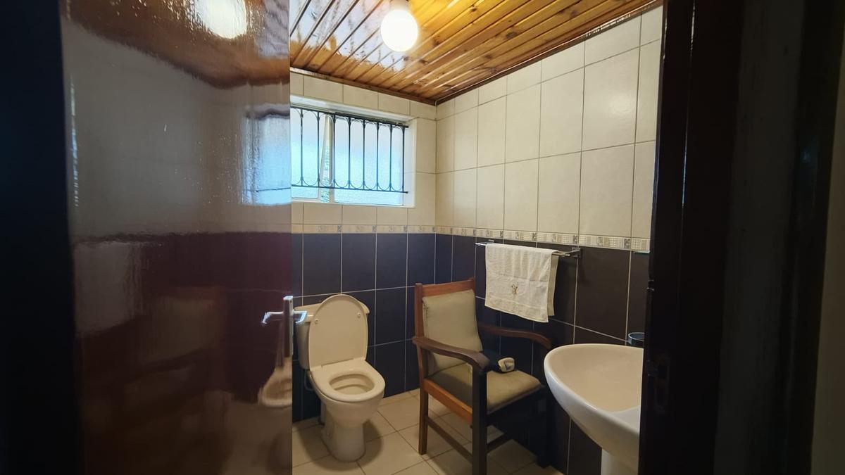 4 Bed House with En Suite in Gigiri - 16