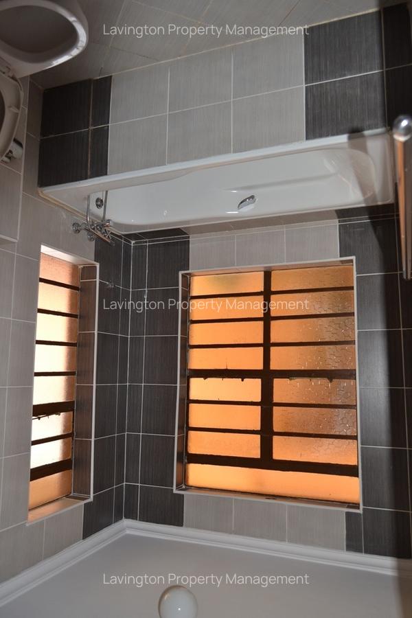 5 Bed Villa with En Suite at Lavington Green - 5