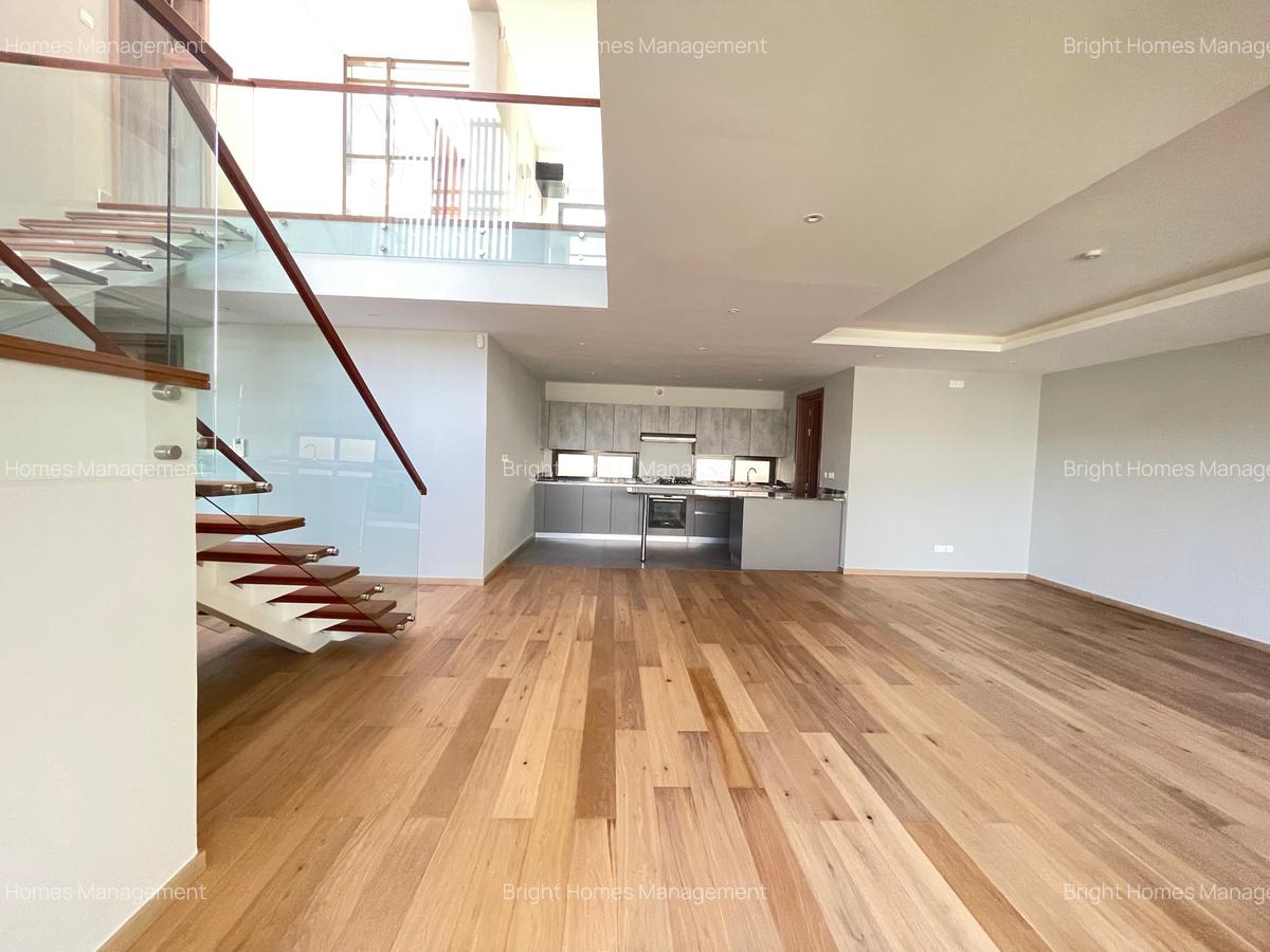 4 Bed Townhouse with En Suite in Spring Valley - 10