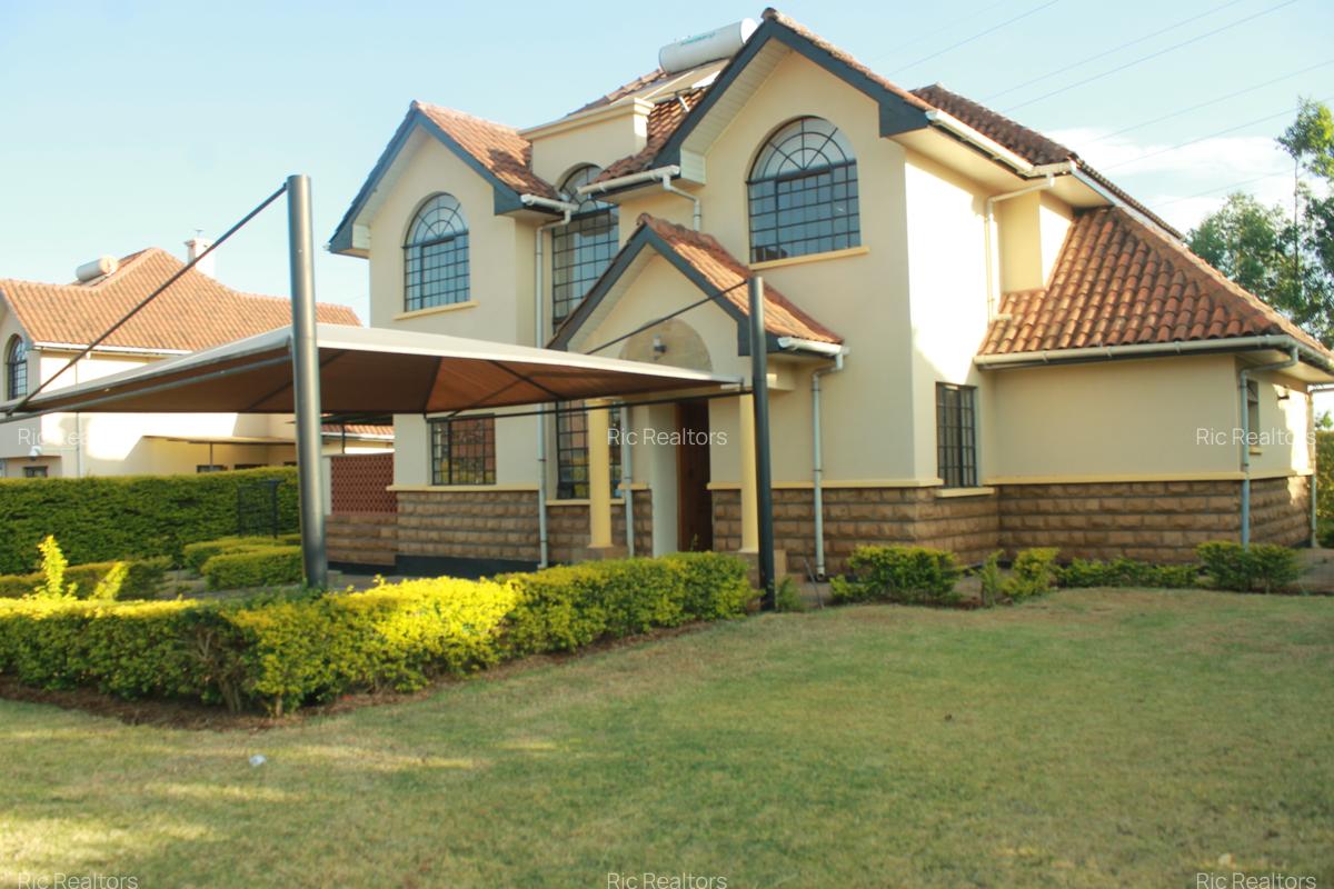 4 Bed Townhouse with En Suite at Redhill - 1