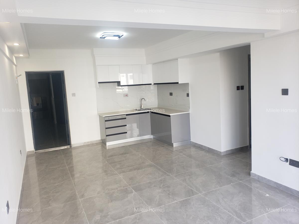 Serviced 1 Bed Apartment with En Suite at Kindaruma Road - 1