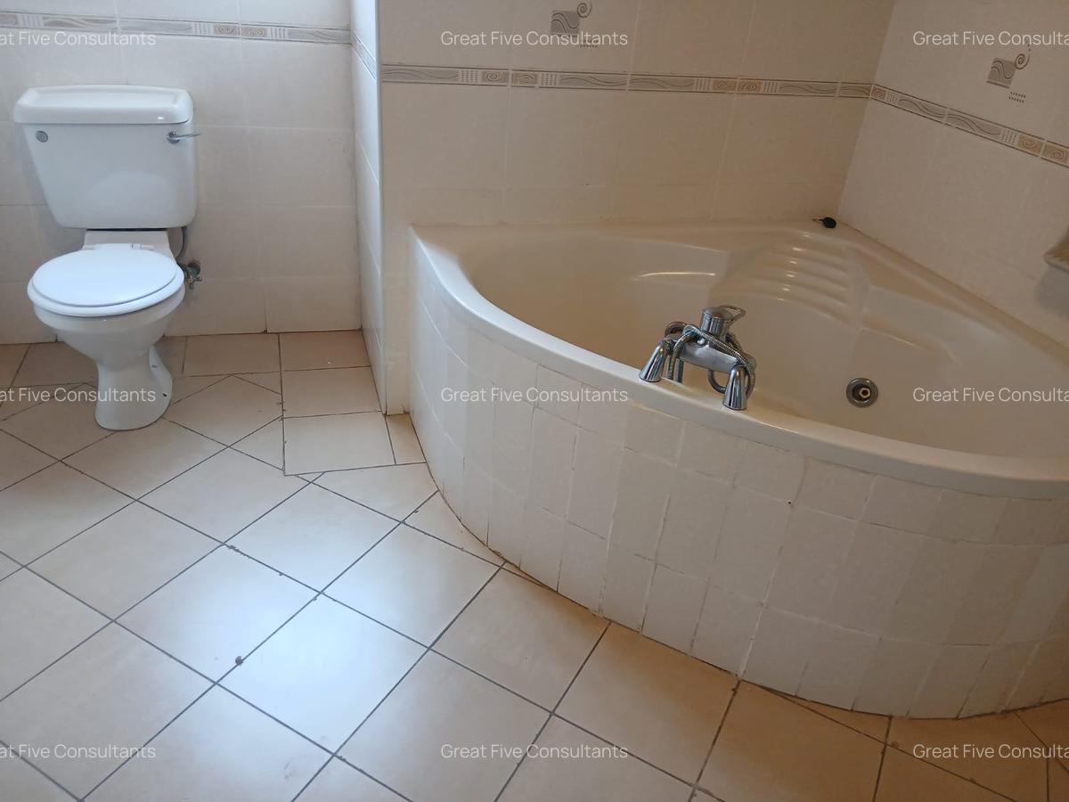 5 Bed Villa with En Suite in Runda - 15