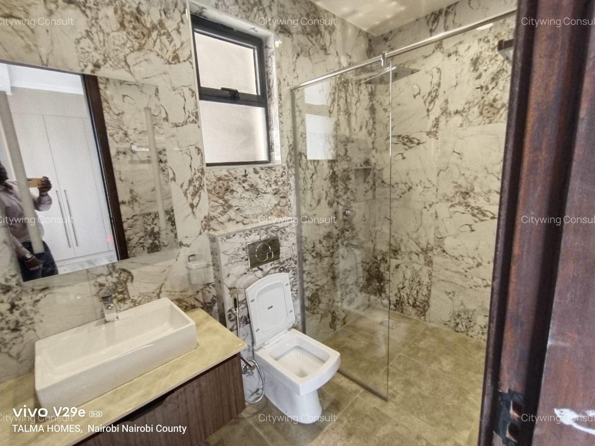 2 Bed Apartment with En Suite at Brookside - 9