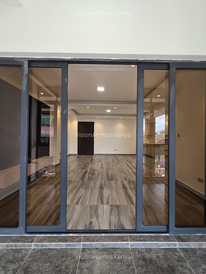 1 Bed Apartment with En Suite in Brookside - 3