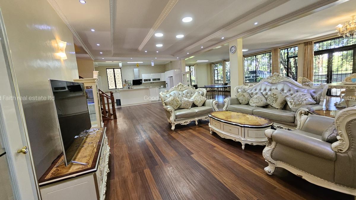 5 Bed House with En Suite in Runda - 4