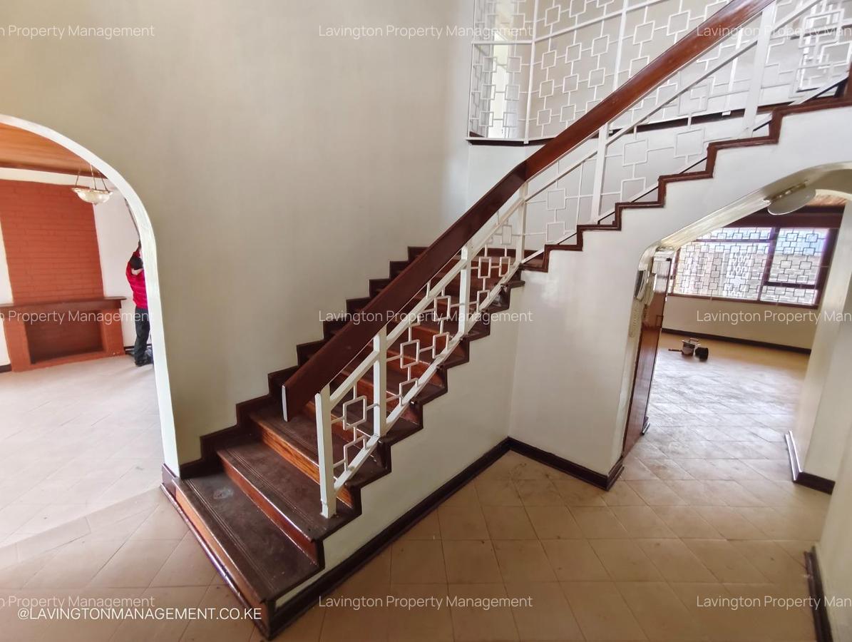 5 Bed Townhouse with En Suite at Lavington Green - 11