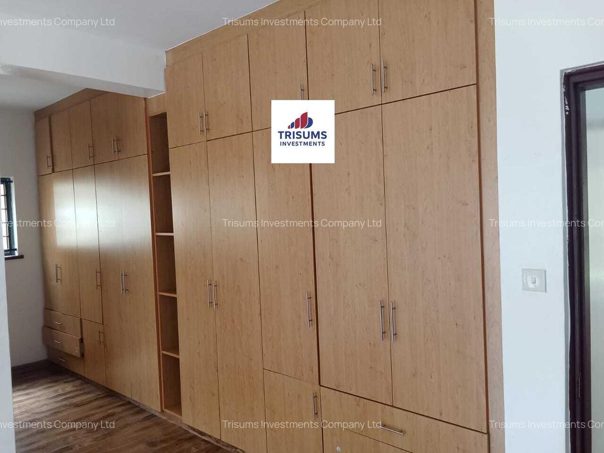 2 Bed Apartment with En Suite at Lantana Road - 7