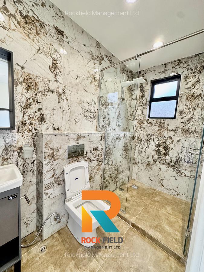 1 Bed Apartment with En Suite in Brookside - 20