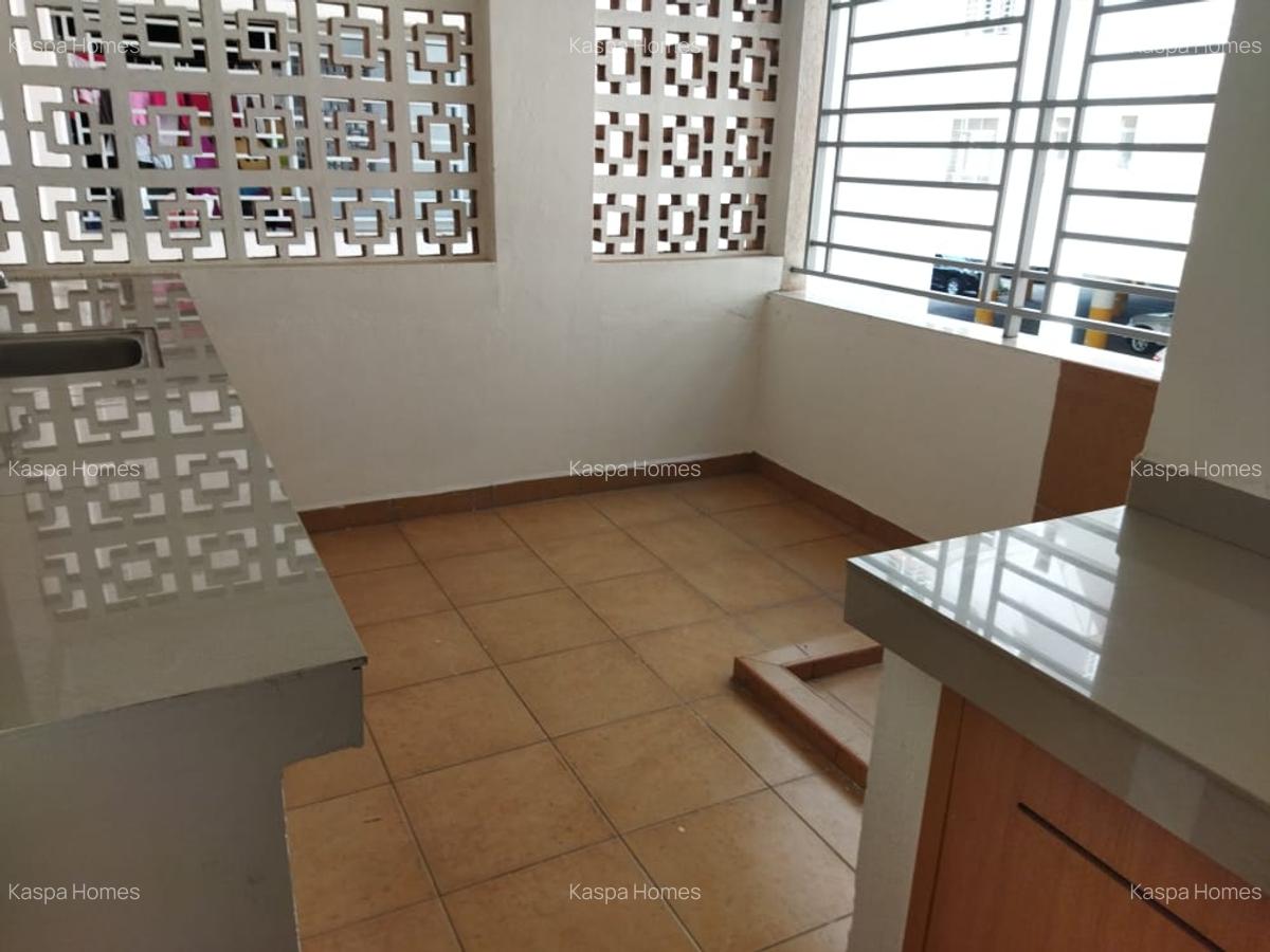 Serviced 4 Bed Apartment with En Suite in Kileleshwa - 11