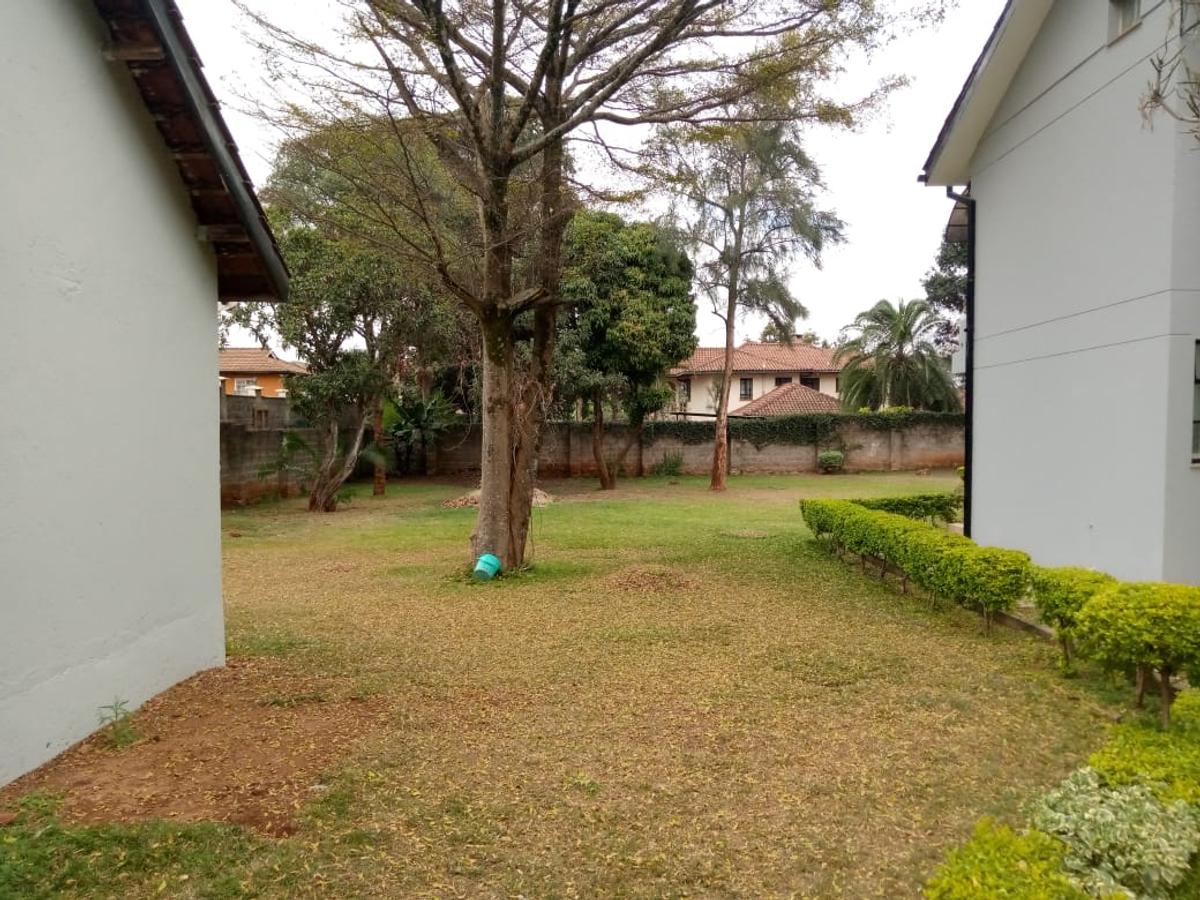 6 Bed House with En Suite at Nyari Estate - 16