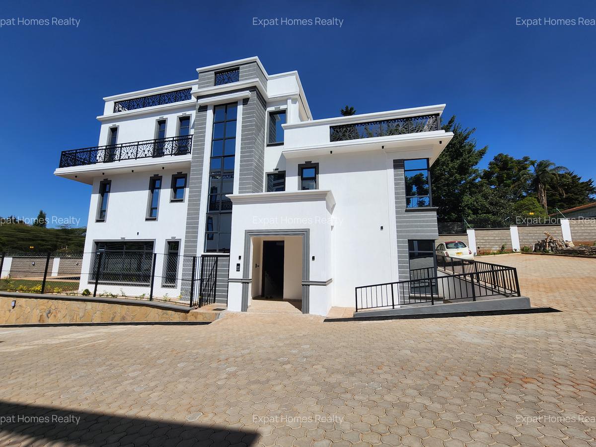 5 Bed Villa with En Suite in Lavington - 1