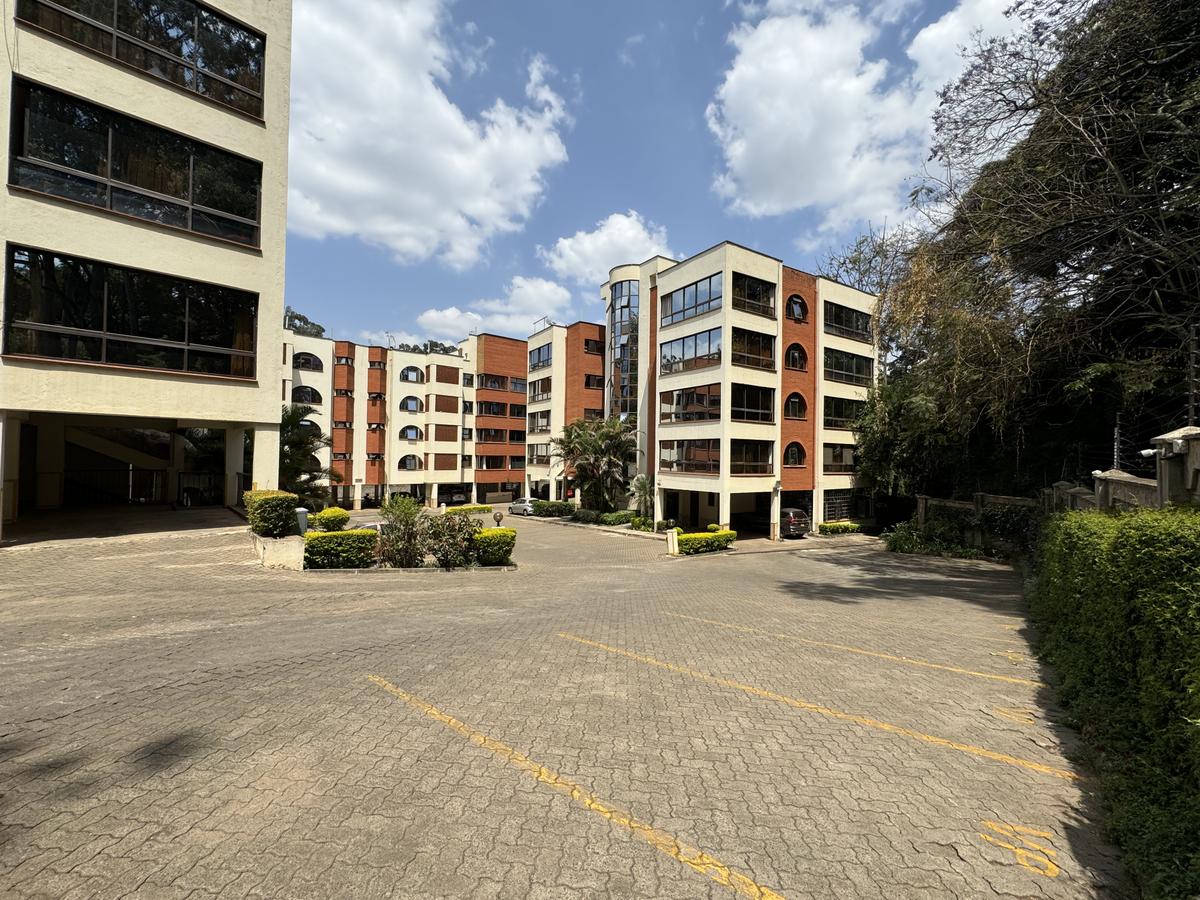 Furnished 1 Bed Apartment with En Suite in Kilimani - 12