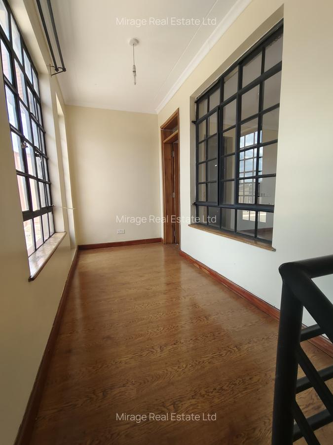 3 Bed Apartment with En Suite in Riverside - 13