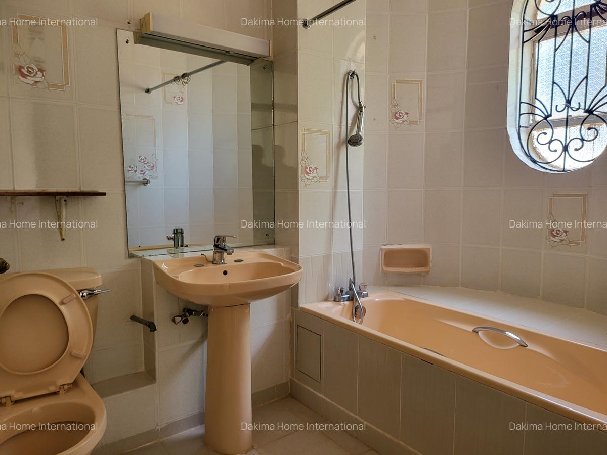 5 Bed House with Staff Quarters in Nyari - 14