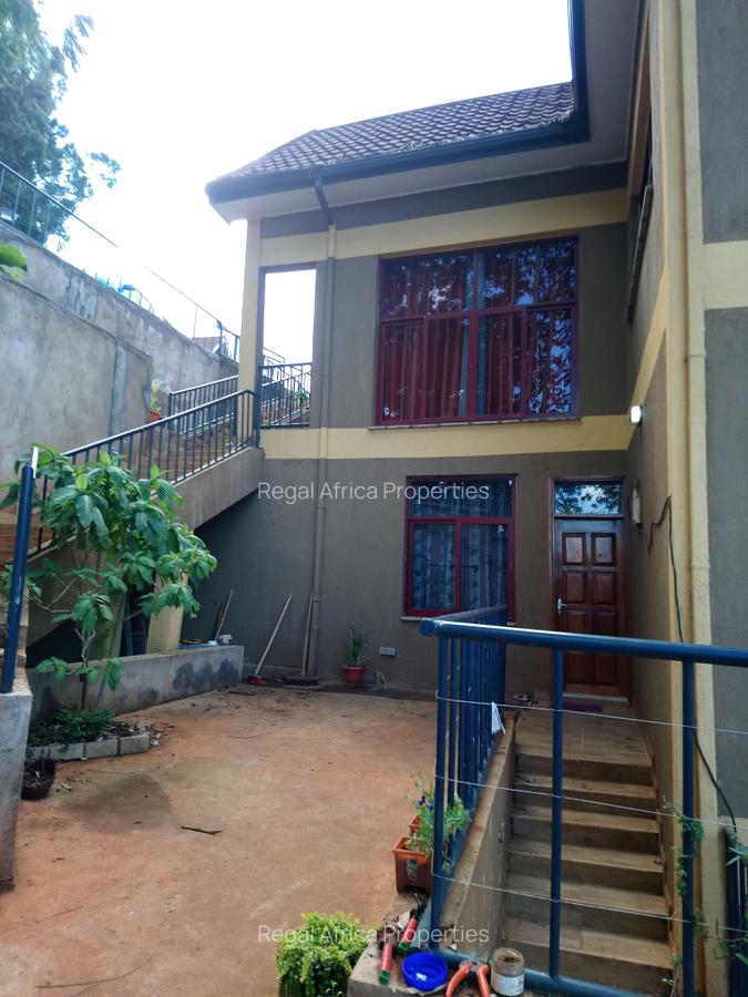 7 Bed House with En Suite in Redhill - 18