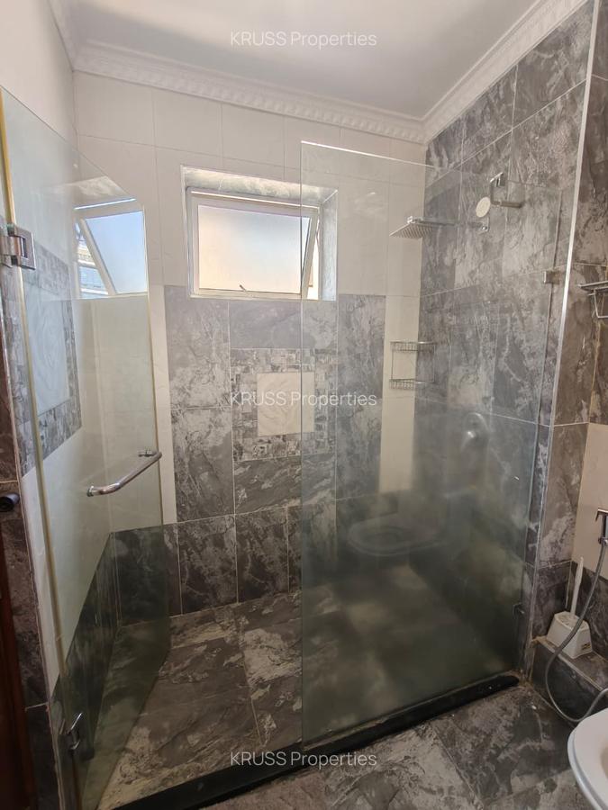 4 Bed Apartment with En Suite at Ar182 - 16