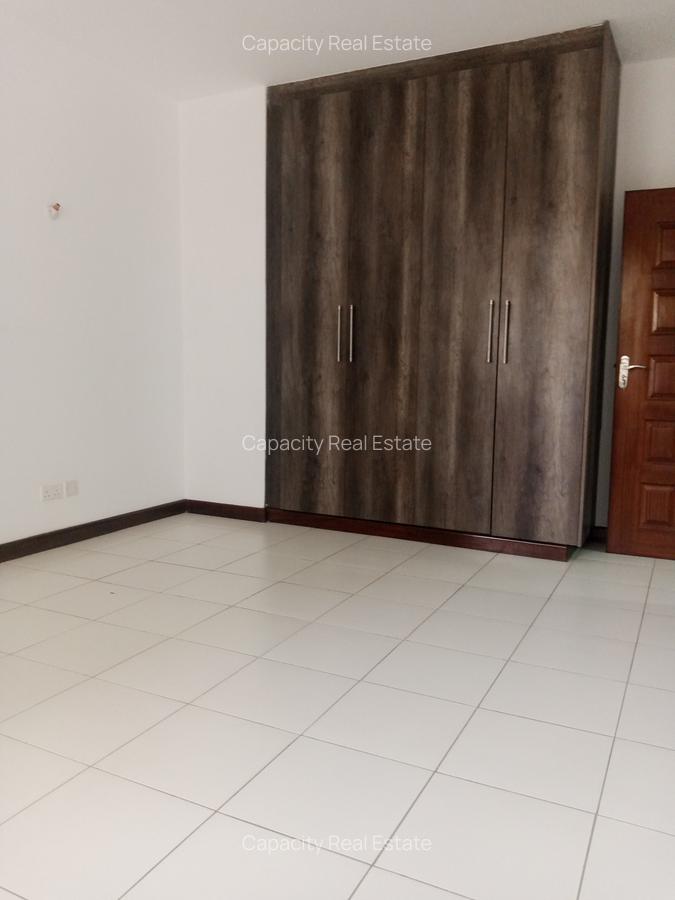 2 Bed Apartment with En Suite in Westlands Area - 8