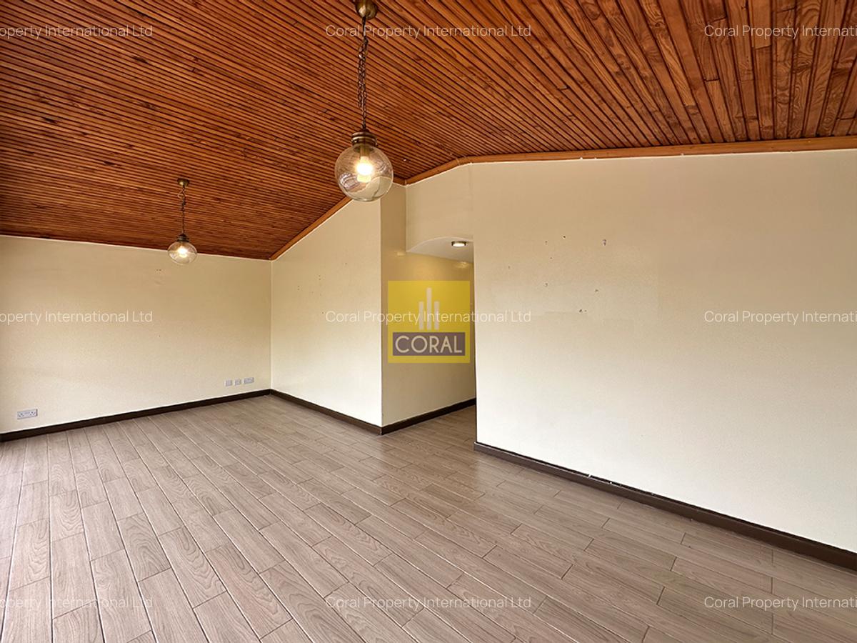 2 Bed Apartment in Brookside - 5